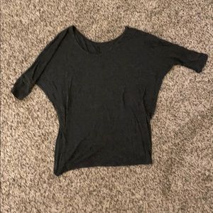 grey 3/4 sleeve shirt